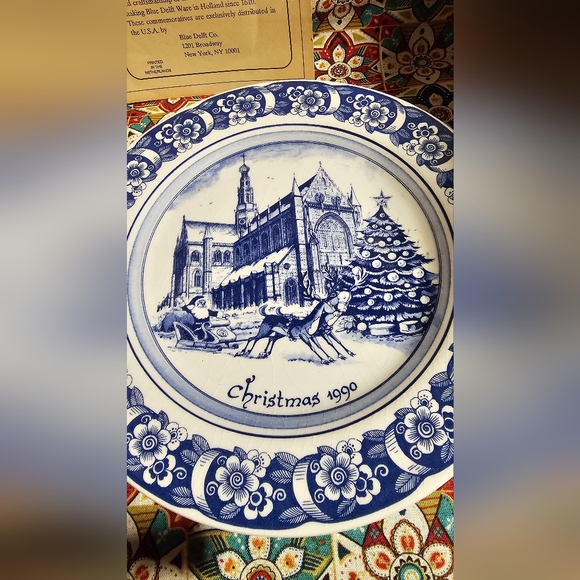 Blue And White collector plate - Picture 2 of 5